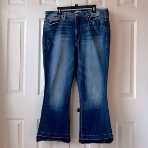 GOOD AMERICAN CROPPED HIGH RISE RAW HEM WIDE LEG JEANS | BLUE 062 | SIZE 20